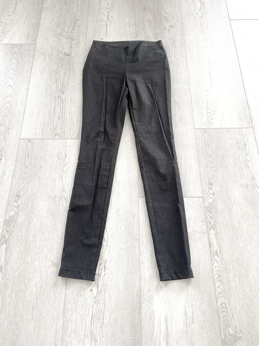Limite | Charcoal High-Waist Skinny Pants